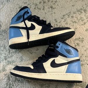 Air Jordan Retro 1’s Obsidians
